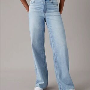 AE Dreamy Drape Stretch Super High-Waisted Baggy Wide-Leg Jean